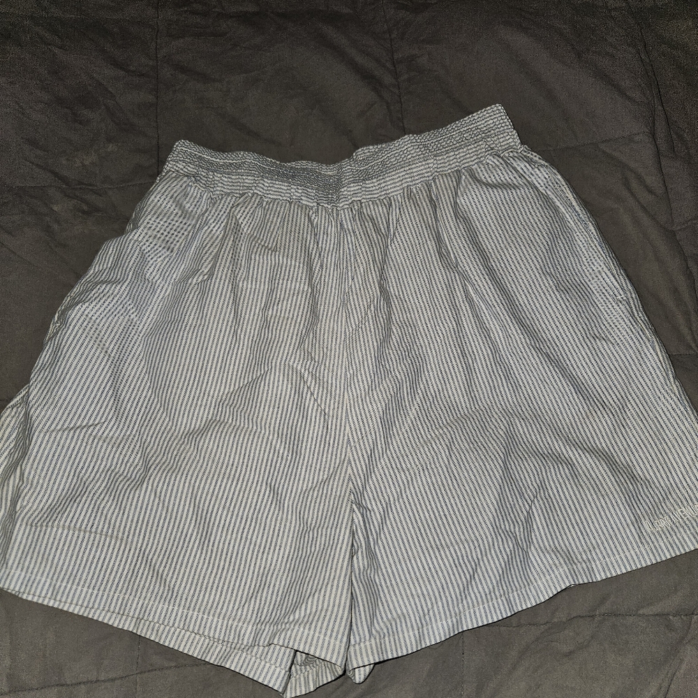 Djerf Avenue Striped Gray Shorts